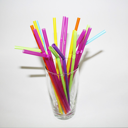 DISPOSABLE PLASTIC GLASSES WITH LIDS – Ecstacy Limited